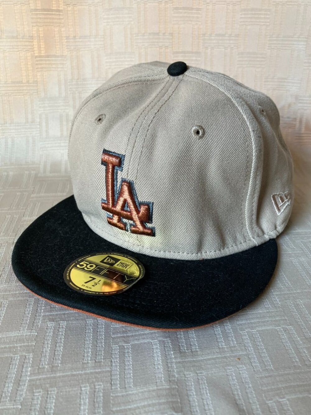 New Era Exclusive 60th Anniv. Dodger Stadium LOS ANGELES DODGERS LA 7 1/2 Fitted